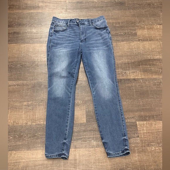 Judy Blue Denim - Judy Blue Skinny Fit Medium Blue Denim Wash High Rise Jeans Size 13